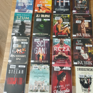Zdjęcie okładek nowych pozycji dla dorosłych